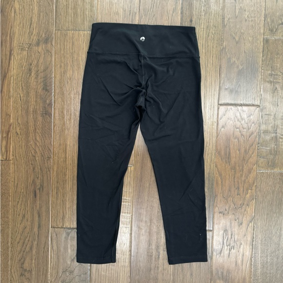 90s Degree Cropped Leggings - Picture 2 of 7